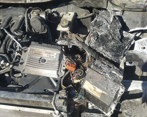 Серый Рено Меган, объемом двигателя 1.6 л и пробегом 245 тыс. км за 2200 $, фото 7 на Automoto.ua