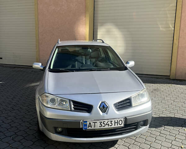 Сірий Рено Меган, об'ємом двигуна 1.6 л та пробігом 247 тис. км за 4900 $, фото 1 на Automoto.ua
