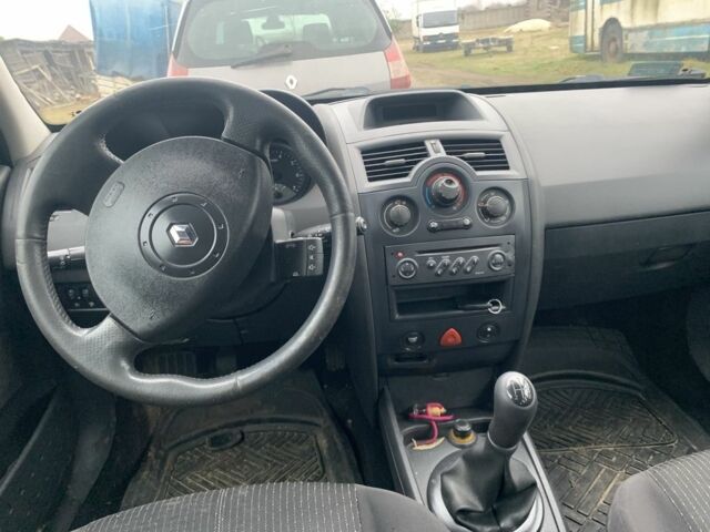 Серый Рено Меган, объемом двигателя 1.5 л и пробегом 370 тыс. км за 1700 $, фото 7 на Automoto.ua