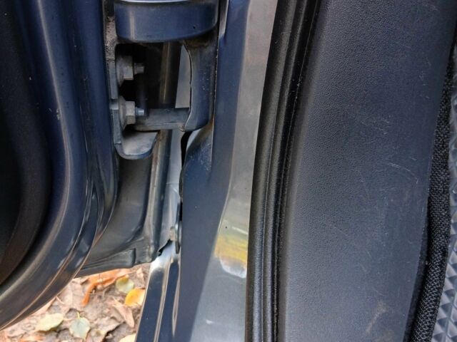 Рено Меган 2006 в Конотопе на Automoto.ua Серый Рено Меган, объемом двигателя 2 л и пробегом 219 тыс. км за 5600 $, фото 23 на Automoto.ua