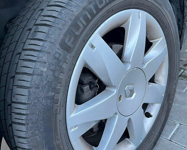 Серый Рено Меган, объемом двигателя 1.6 л и пробегом 206 тыс. км за 5950 $, фото 6 на Automoto.ua