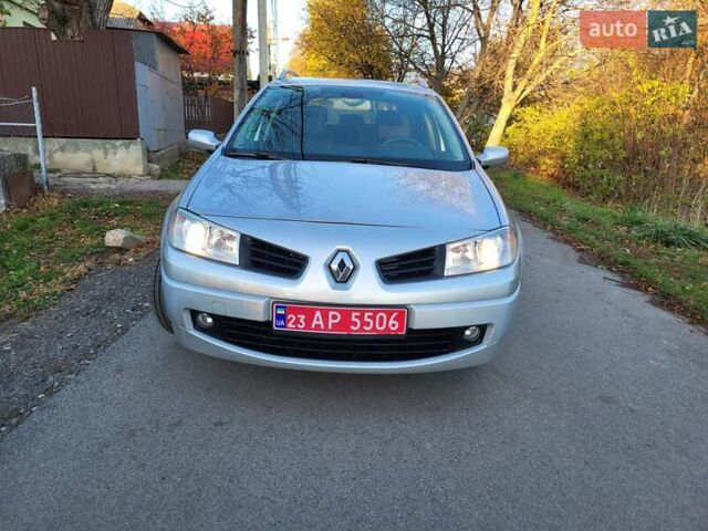 Серый Рено Меган, объемом двигателя 1.6 л и пробегом 182 тыс. км за 5700 $, фото 27 на Automoto.ua