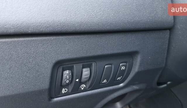 Сірий Рено Меган, об'ємом двигуна 1.6 л та пробігом 220 тис. км за 5500 $, фото 8 на Automoto.ua