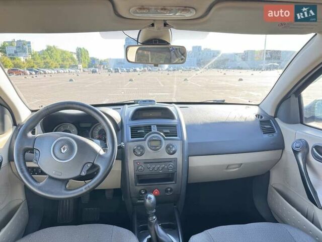 Сірий Рено Меган, об'ємом двигуна 1.5 л та пробігом 267 тис. км за 4200 $, фото 6 на Automoto.ua