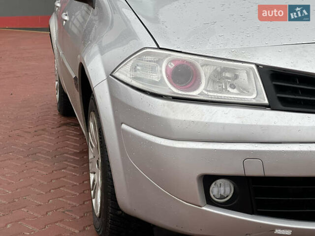 Серый Рено Меган, объемом двигателя 1.5 л и пробегом 325 тыс. км за 4950 $, фото 10 на Automoto.ua