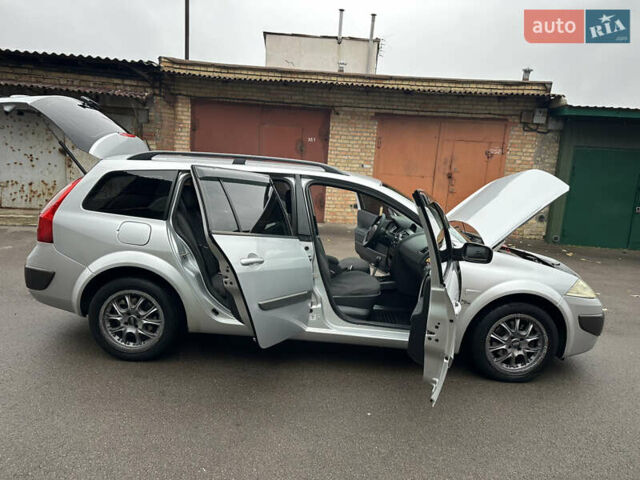 Сірий Рено Меган, об'ємом двигуна 1.6 л та пробігом 285 тис. км за 4850 $, фото 15 на Automoto.ua