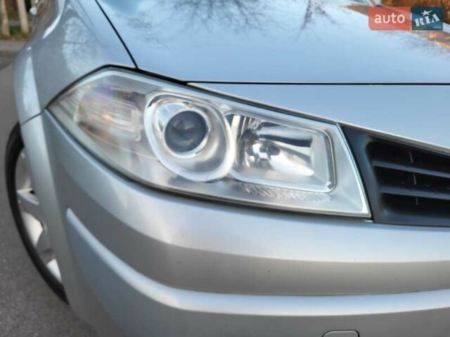 Серый Рено Меган, объемом двигателя 1.6 л и пробегом 182 тыс. км за 5700 $, фото 9 на Automoto.ua
