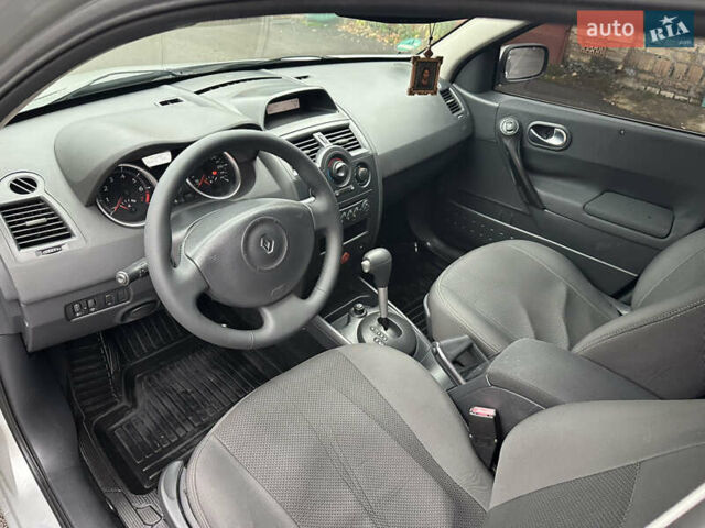 Сірий Рено Меган, об'ємом двигуна 1.6 л та пробігом 285 тис. км за 4850 $, фото 27 на Automoto.ua