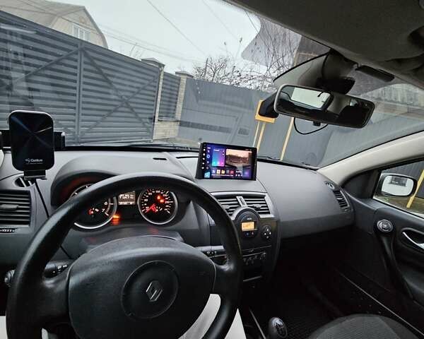 Серый Рено Меган, объемом двигателя 1.6 л и пробегом 257 тыс. км за 6500 $, фото 59 на Automoto.ua