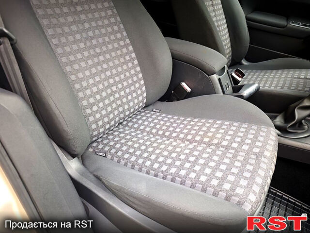 Сірий Рено Меган, об'ємом двигуна 1.6 л та пробігом 198 тис. км за 5650 $, фото 8 на Automoto.ua