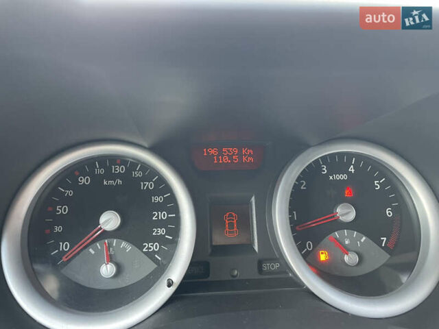 Серый Рено Меган, объемом двигателя 1.6 л и пробегом 196 тыс. км за 5500 $, фото 15 на Automoto.ua