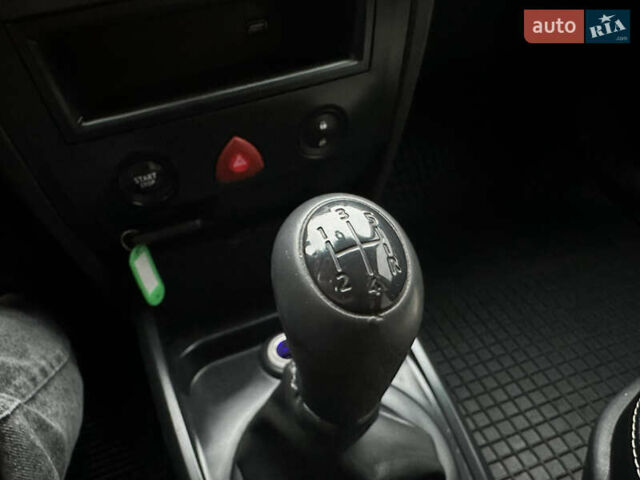 Серый Рено Меган, объемом двигателя 1.5 л и пробегом 325 тыс. км за 4950 $, фото 37 на Automoto.ua