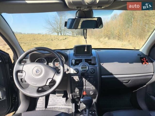 Серый Рено Меган, объемом двигателя 2 л и пробегом 195 тыс. км за 5800 $, фото 6 на Automoto.ua