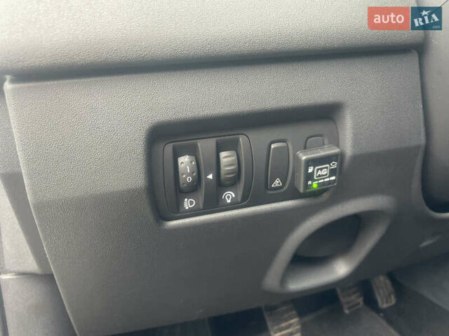 Рено Меган 2006 в Ковель на Automoto.ua Серый Рено Меган, объемом двигателя 1.6 л и пробегом 287 тыс. км за 4650 $, фото 16 на Automoto.ua