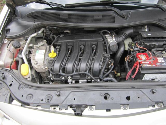 Серый Рено Меган, объемом двигателя 1.6 л и пробегом 193 тыс. км за 4761 $, фото 8 на Automoto.ua