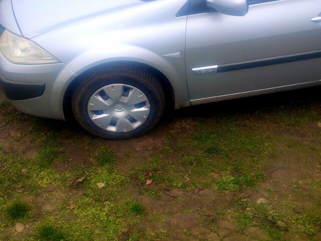 Сірий Рено Меган, об'ємом двигуна 1.6 л та пробігом 199 тис. км за 4900 $, фото 1 на Automoto.ua