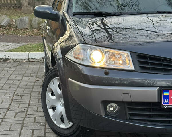 Серый Рено Меган, объемом двигателя 1.6 л и пробегом 65 тыс. км за 6700 $, фото 6 на Automoto.ua