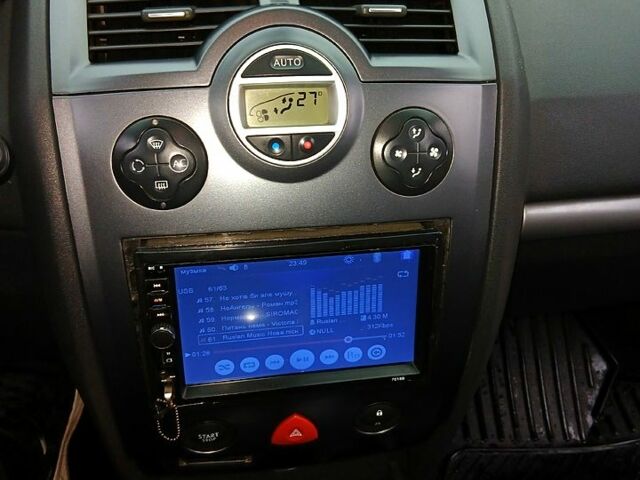 Серый Рено Меган, объемом двигателя 1.6 л и пробегом 280 тыс. км за 5000 $, фото 9 на Automoto.ua