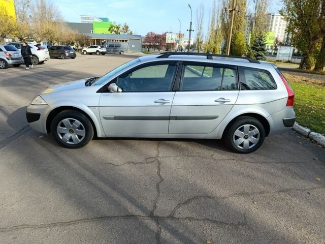 Серый Рено Меган, объемом двигателя 1.6 л и пробегом 210 тыс. км за 4560 $, фото 2 на Automoto.ua