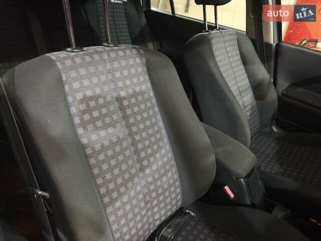 Серый Рено Меган, объемом двигателя 1.6 л и пробегом 207 тыс. км за 5497 $, фото 11 на Automoto.ua