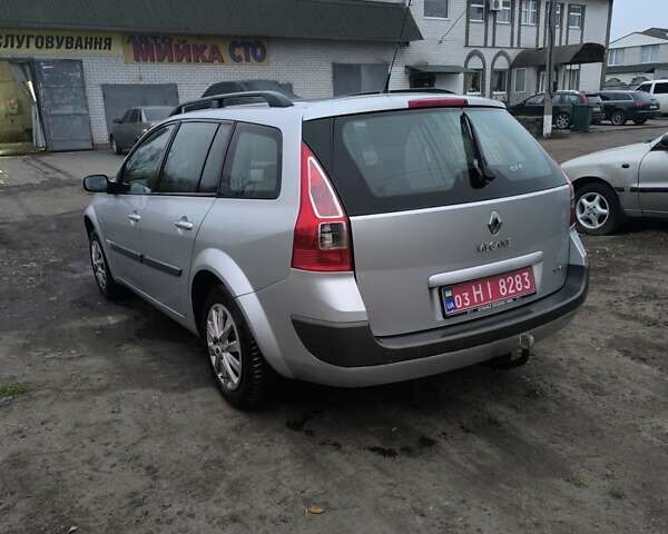 Серый Рено Меган, объемом двигателя 1.6 л и пробегом 162 тыс. км за 5350 $, фото 1 на Automoto.ua