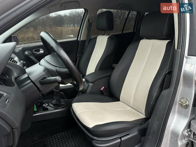 Серый Рено Меган, объемом двигателя 1.5 л и пробегом 325 тыс. км за 4950 $, фото 32 на Automoto.ua