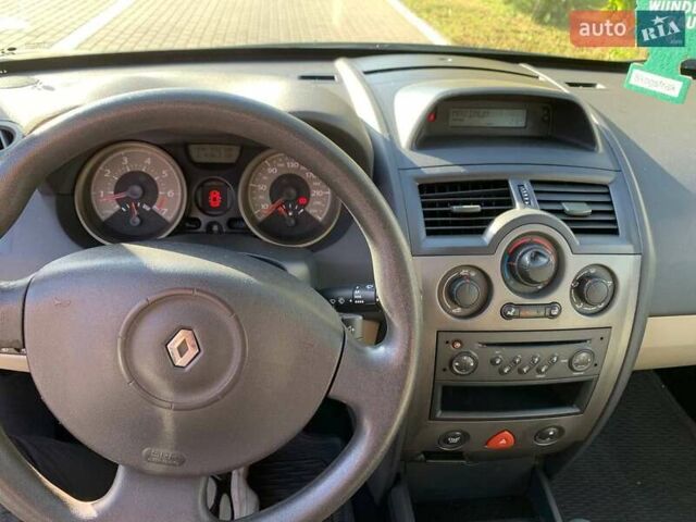 Сірий Рено Меган, об'ємом двигуна 1.6 л та пробігом 191 тис. км за 5600 $, фото 8 на Automoto.ua