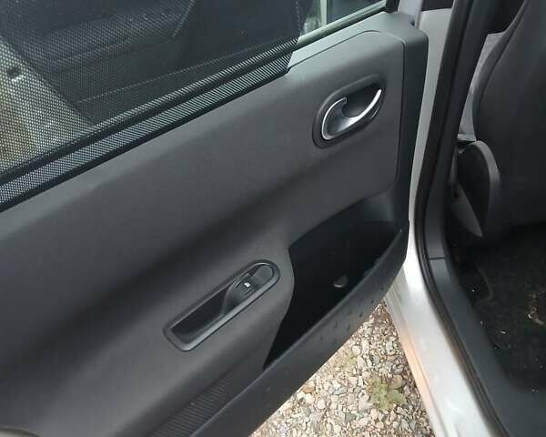 Сірий Рено Меган, об'ємом двигуна 1.6 л та пробігом 186 тис. км за 6000 $, фото 14 на Automoto.ua