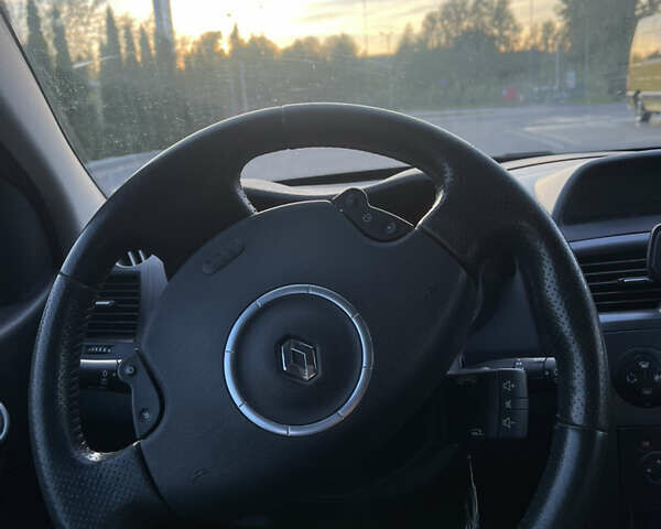 Сірий Рено Меган, об'ємом двигуна 1.6 л та пробігом 247 тис. км за 4900 $, фото 7 на Automoto.ua