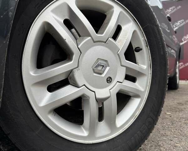 Серый Рено Меган, объемом двигателя 1.87 л и пробегом 243 тыс. км за 5800 $, фото 5 на Automoto.ua