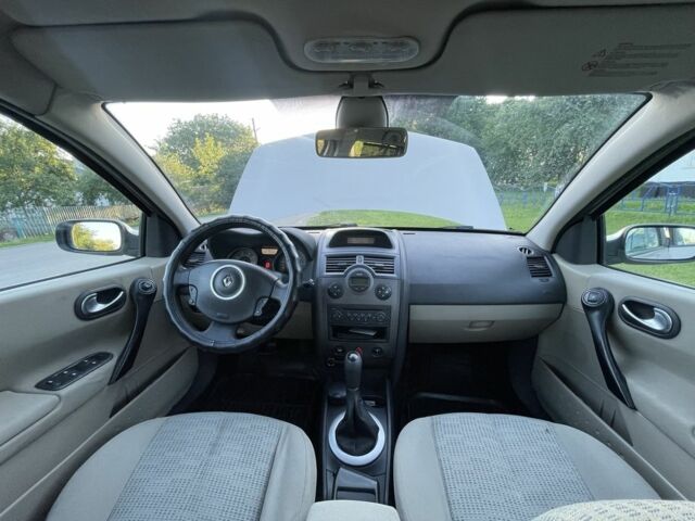 Серый Рено Меган, объемом двигателя 1.6 л и пробегом 280 тыс. км за 4900 $, фото 5 на Automoto.ua