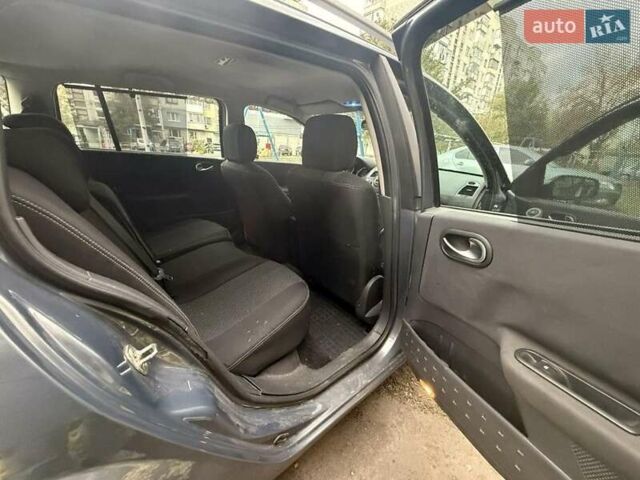 Сірий Рено Меган, об'ємом двигуна 1.6 л та пробігом 160 тис. км за 5400 $, фото 2 на Automoto.ua