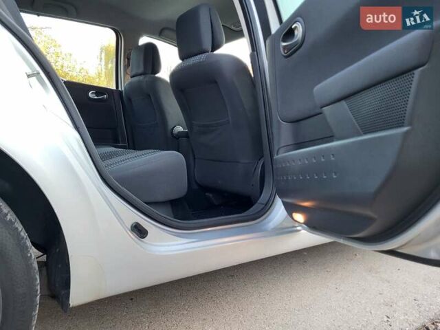 Серый Рено Меган, объемом двигателя 1.6 л и пробегом 182 тыс. км за 5700 $, фото 82 на Automoto.ua