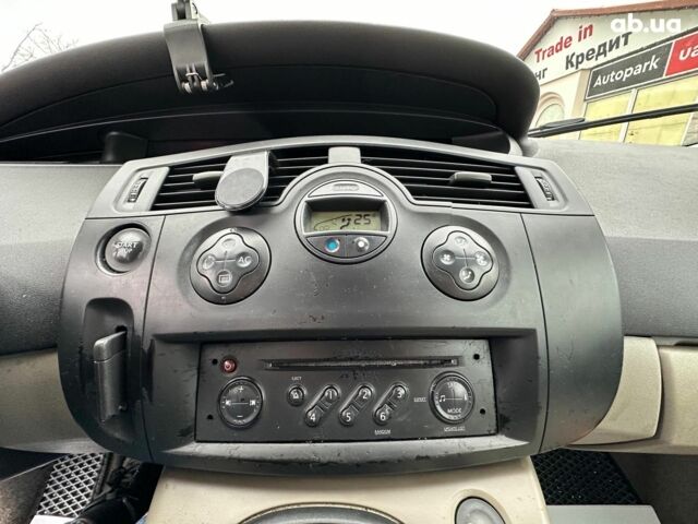 Серый Рено Меган, объемом двигателя 1.5 л и пробегом 265 тыс. км за 5790 $, фото 28 на Automoto.ua
