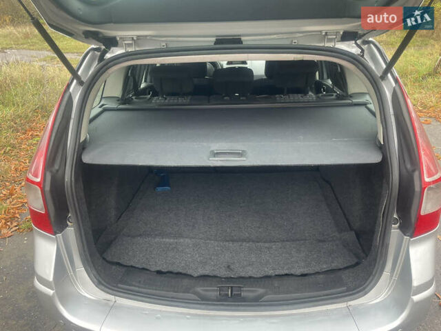 Рено Меган 2006 в Ковель на Automoto.ua Серый Рено Меган, объемом двигателя 1.6 л и пробегом 287 тыс. км за 4650 $, фото 8 на Automoto.ua