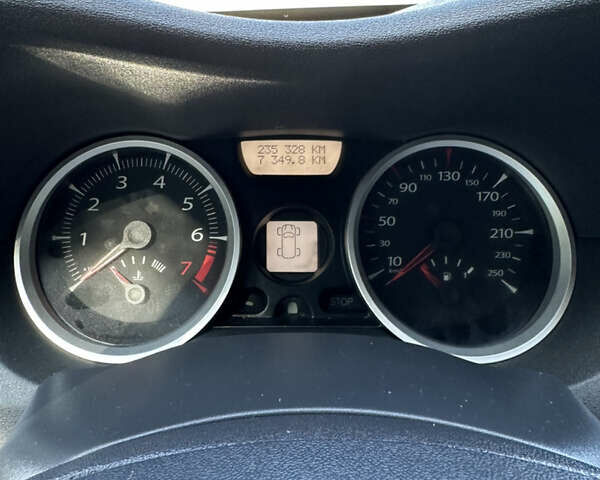 Серый Рено Меган, объемом двигателя 1.6 л и пробегом 235 тыс. км за 5200 $, фото 13 на Automoto.ua