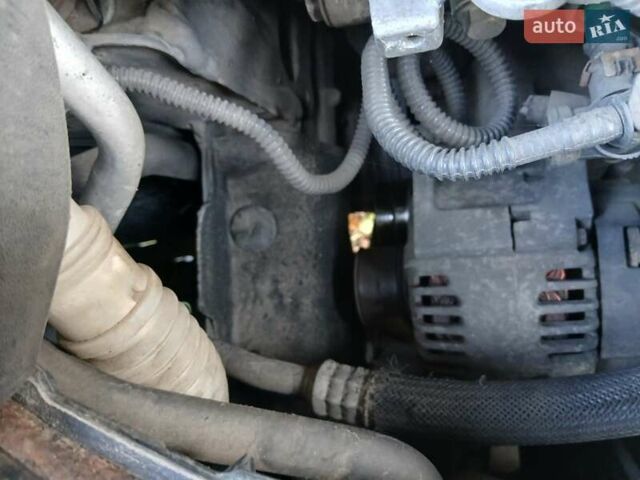 Рено Меган 2006 в Конотопе на Automoto.ua Серый Рено Меган, объемом двигателя 2 л и пробегом 219 тыс. км за 5600 $, фото 26 на Automoto.ua