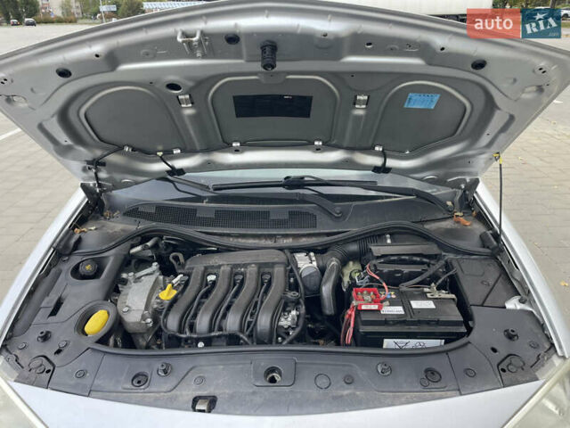 Серый Рено Меган, объемом двигателя 1.6 л и пробегом 196 тыс. км за 5500 $, фото 32 на Automoto.ua
