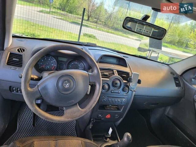 Серый Рено Меган, объемом двигателя 1.6 л и пробегом 270 тыс. км за 5000 $, фото 6 на Automoto.ua
