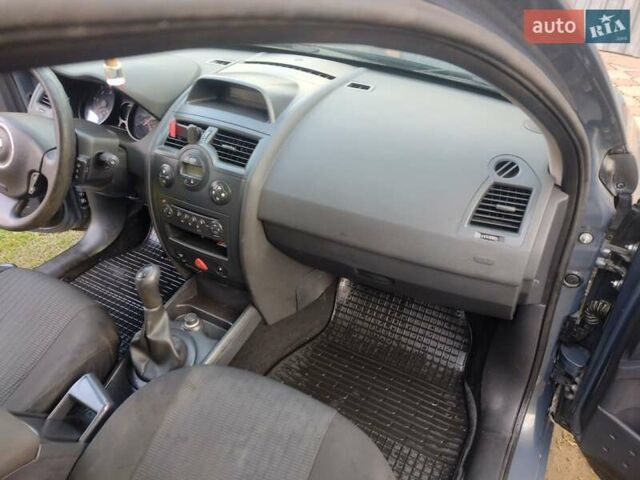 Сірий Рено Меган, об'ємом двигуна 1.46 л та пробігом 314 тис. км за 4000 $, фото 11 на Automoto.ua
