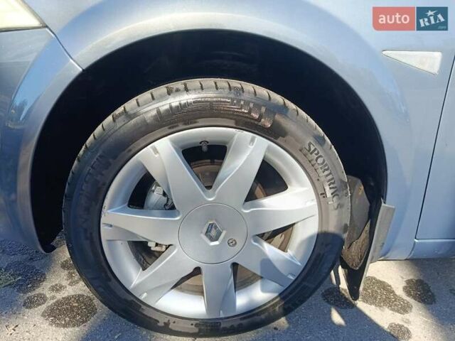 Сірий Рено Меган, об'ємом двигуна 1.6 л та пробігом 232 тис. км за 4985 $, фото 1 на Automoto.ua