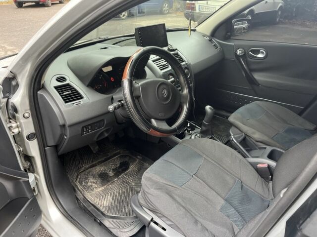 Серый Рено Меган, объемом двигателя 1.5 л и пробегом 300 тыс. км за 4800 $, фото 8 на Automoto.ua