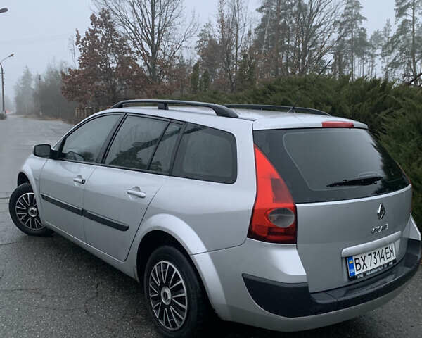 Серый Рено Меган, объемом двигателя 1.6 л и пробегом 400 тыс. км за 3700 $, фото 2 на Automoto.ua