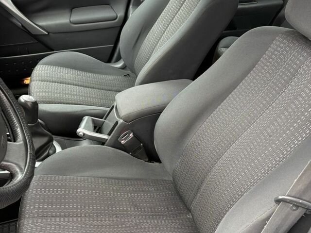 Сірий Рено Меган, об'ємом двигуна 1.6 л та пробігом 220 тис. км за 6100 $, фото 3 на Automoto.ua