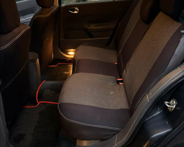 Серый Рено Меган, объемом двигателя 1.5 л и пробегом 260 тыс. км за 5000 $, фото 6 на Automoto.ua