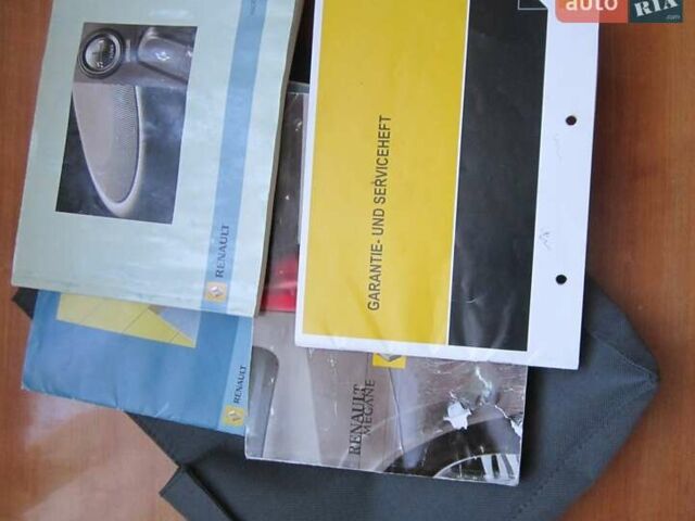 Сірий Рено Меган, об'ємом двигуна 1.6 л та пробігом 193 тис. км за 5000 $, фото 11 на Automoto.ua