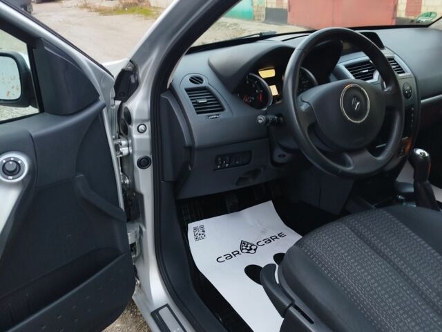 Сірий Рено Меган, об'ємом двигуна 1.6 л та пробігом 191 тис. км за 6100 $, фото 16 на Automoto.ua