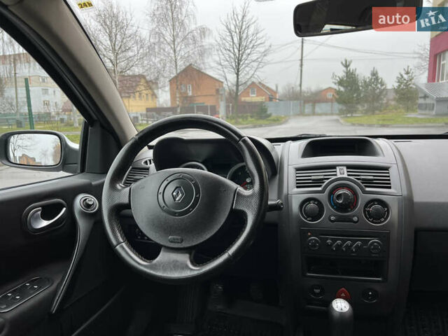 Сірий Рено Меган, об'ємом двигуна 1.6 л та пробігом 241 тис. км за 5300 $, фото 9 на Automoto.ua