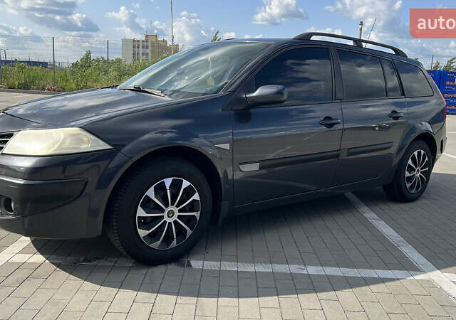 Серый Рено Меган, объемом двигателя 1.6 л и пробегом 229 тыс. км за 4999 $, фото 2 на Automoto.ua