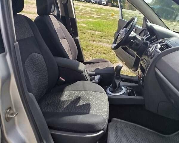 Сірий Рено Меган, об'ємом двигуна 1.6 л та пробігом 221 тис. км за 5500 $, фото 9 на Automoto.ua